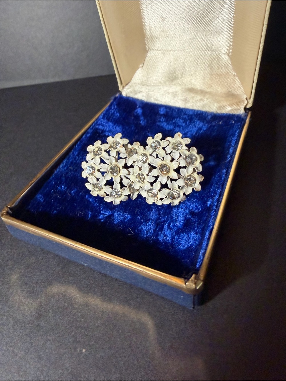 Vintage Coro daisy cluster screwback earrings